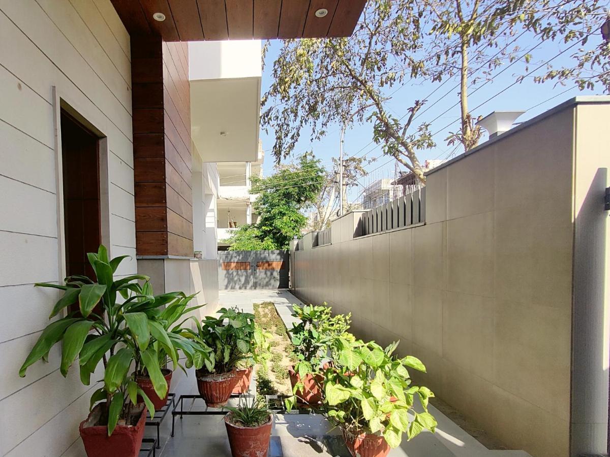 The Shacon Hotel Noida Exterior photo
