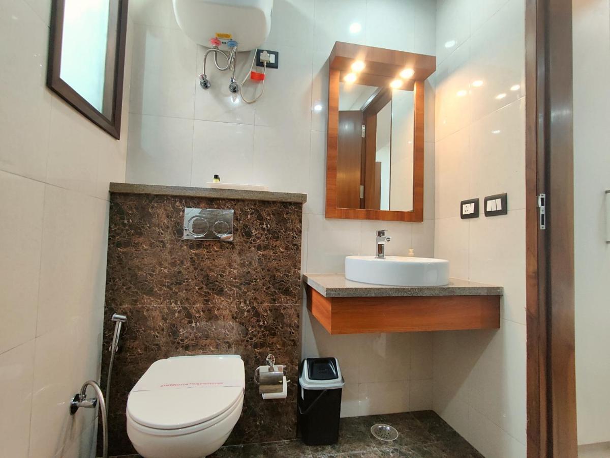 The Shacon Hotel Noida Exterior photo